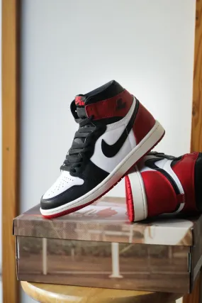 AIR JORDAN 1 RETRO HIGH OG "VARSITY RED"