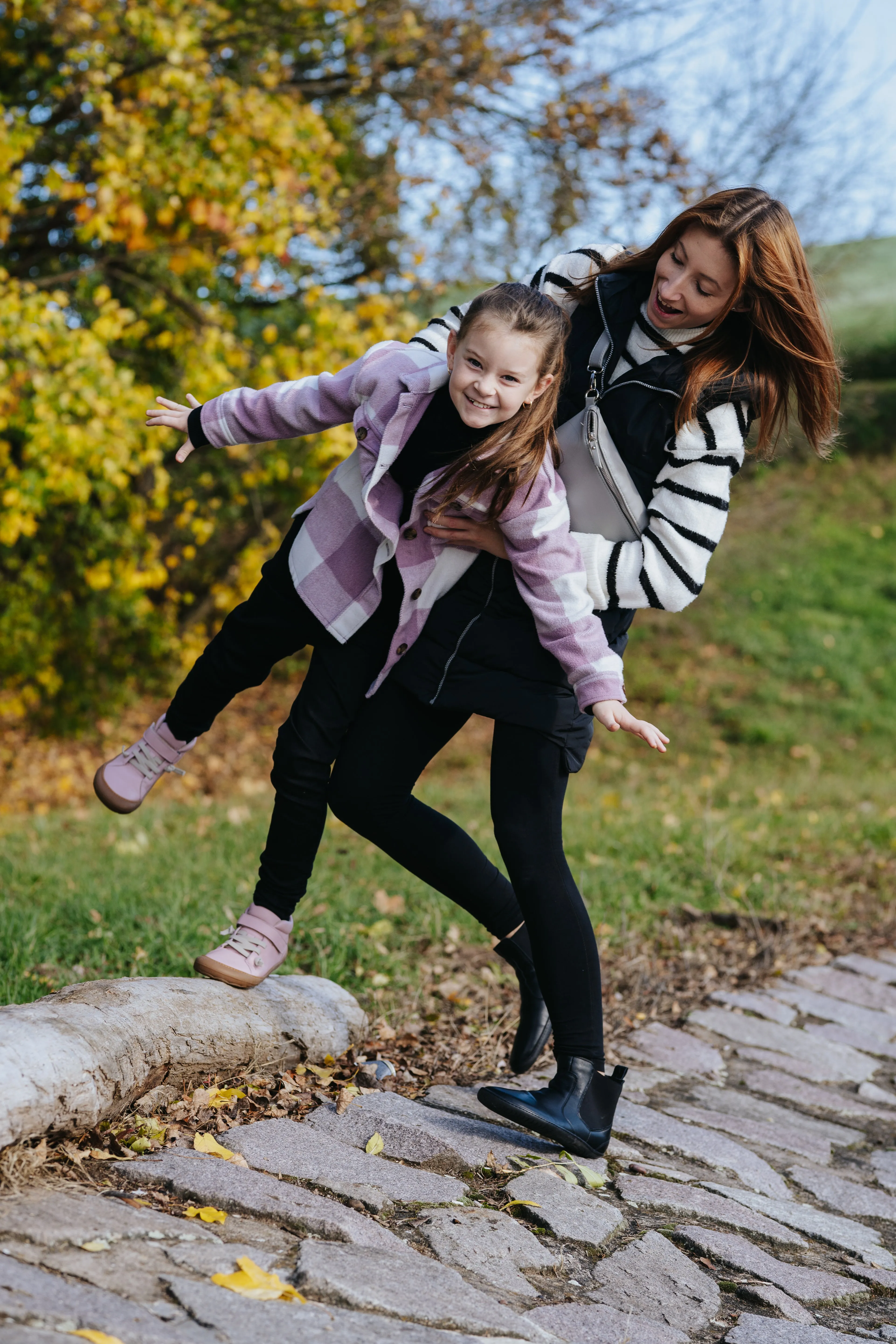AYLLA BAREFOOT ALL WEATHER TIKSI KIDS - PINK