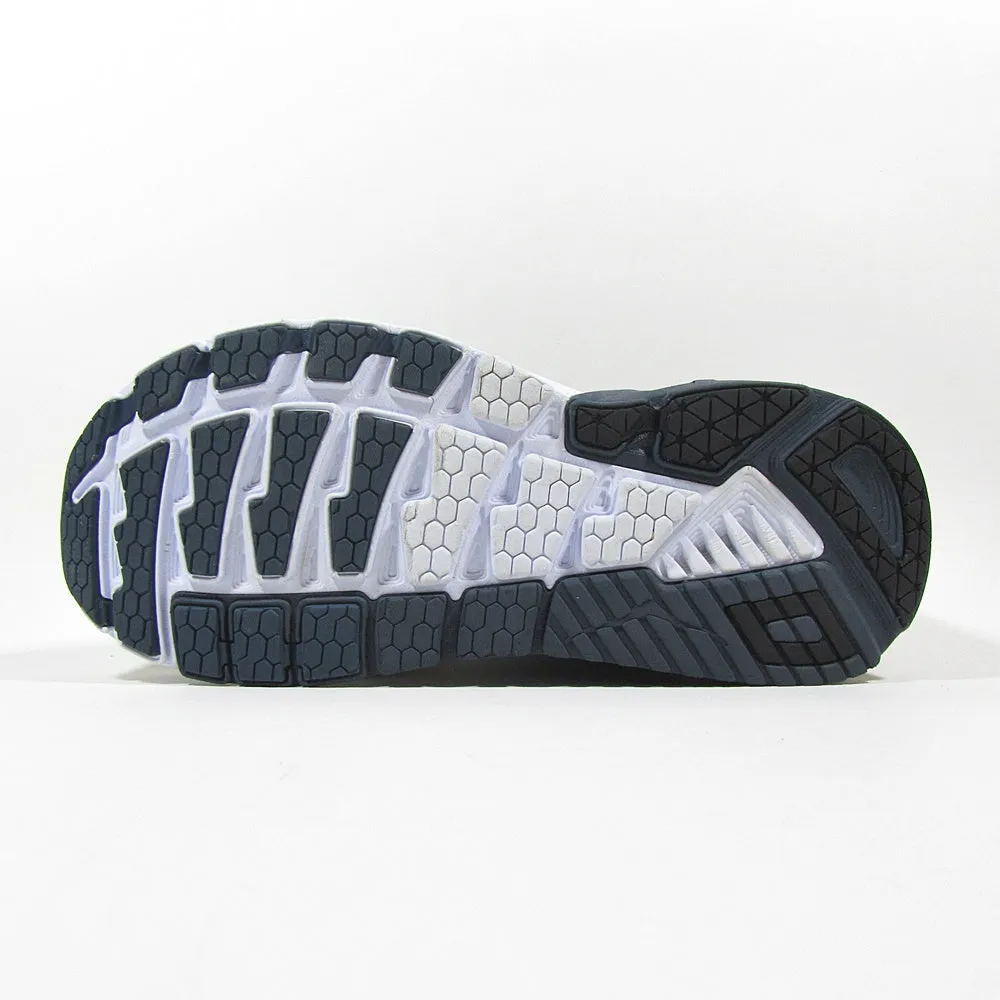 HOKA ONE ONE Dyanamic  Stability