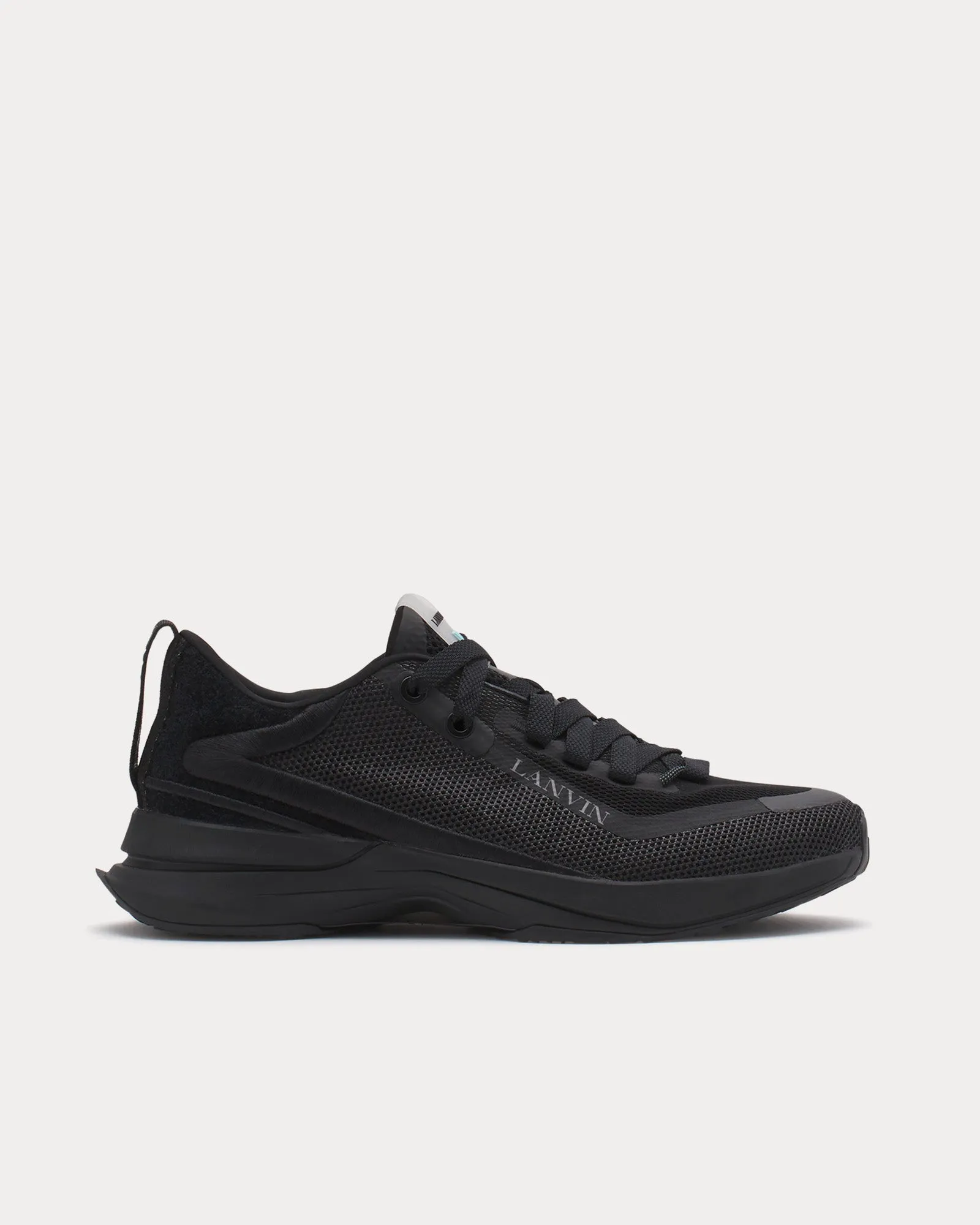 L-I Mesh Black / Black Low Top Sneakers