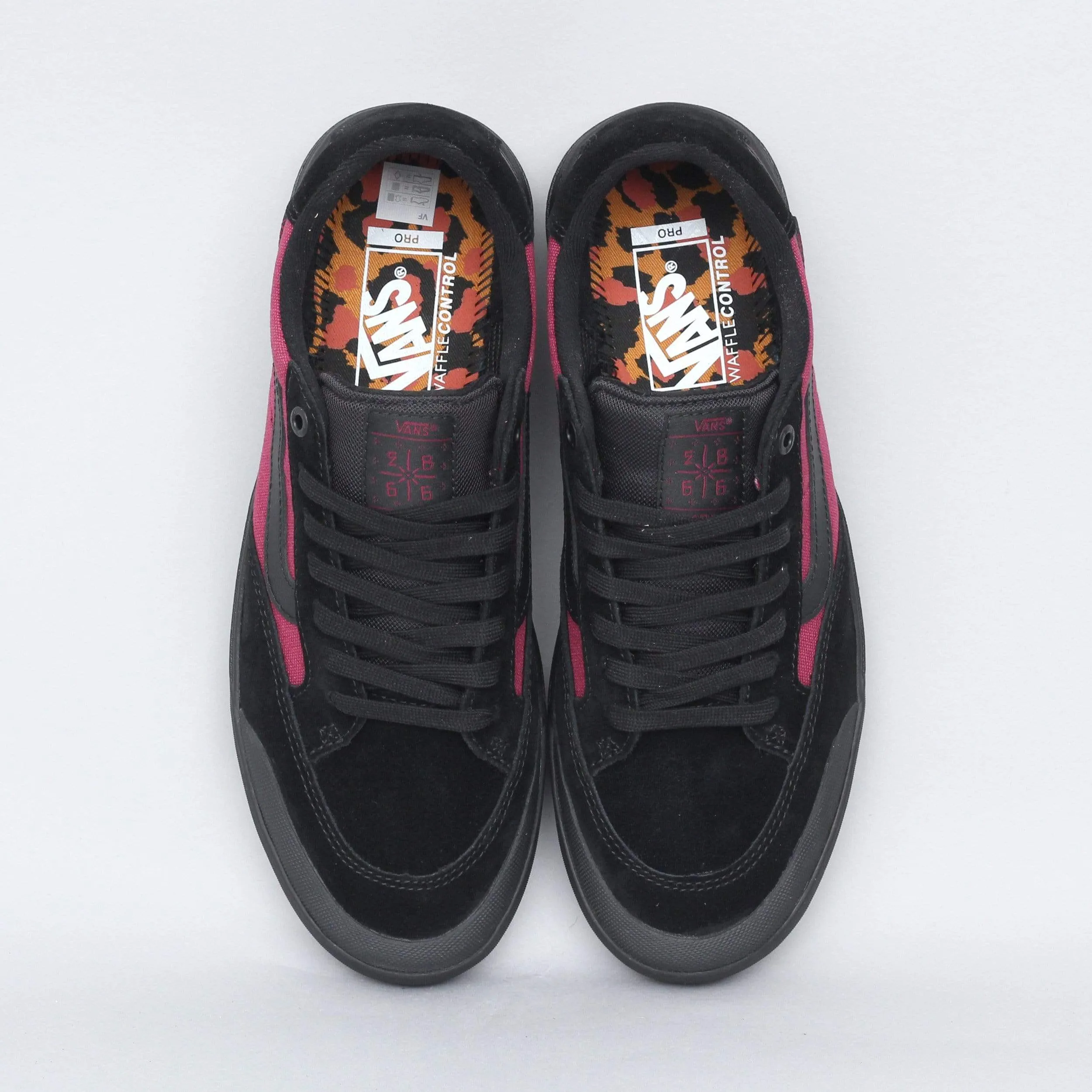Vans Berle Pro Shoes (Punk) Black / Beet Red