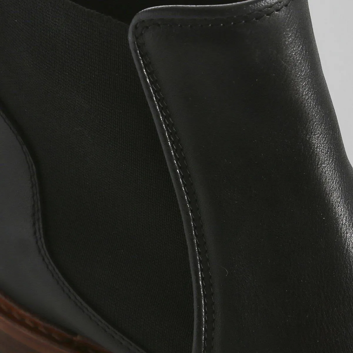 Wyatt Chelsea Boot (Black)